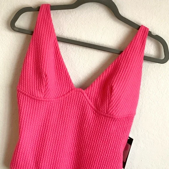\Wild Fable\ NWT Pink Textured Bodysuit - Picture 4 of 15